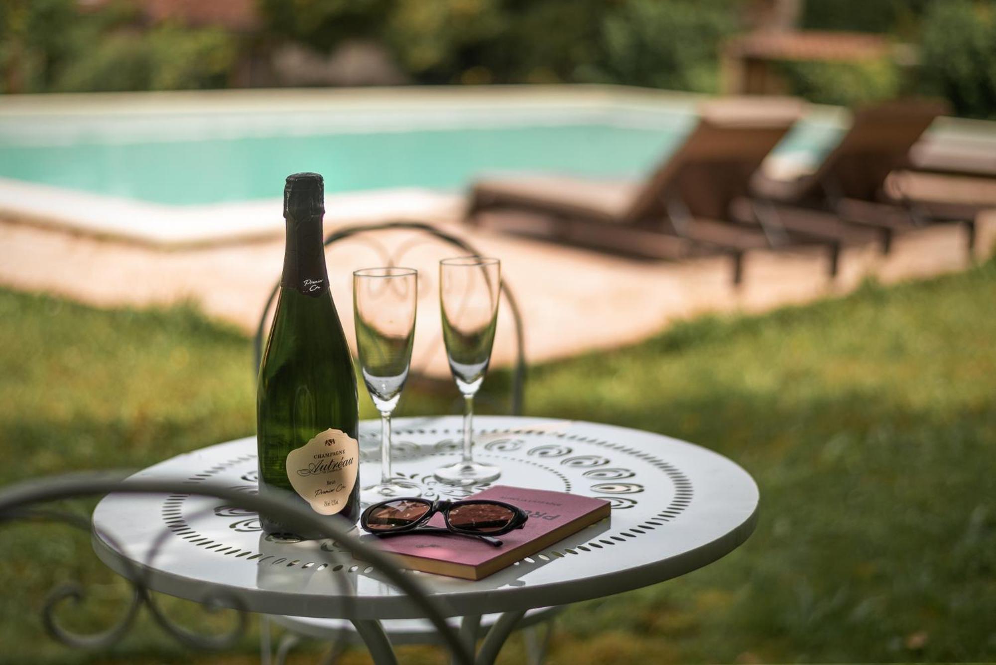 오토얼 Manoir De Laroque Delprat B&B 외부 사진